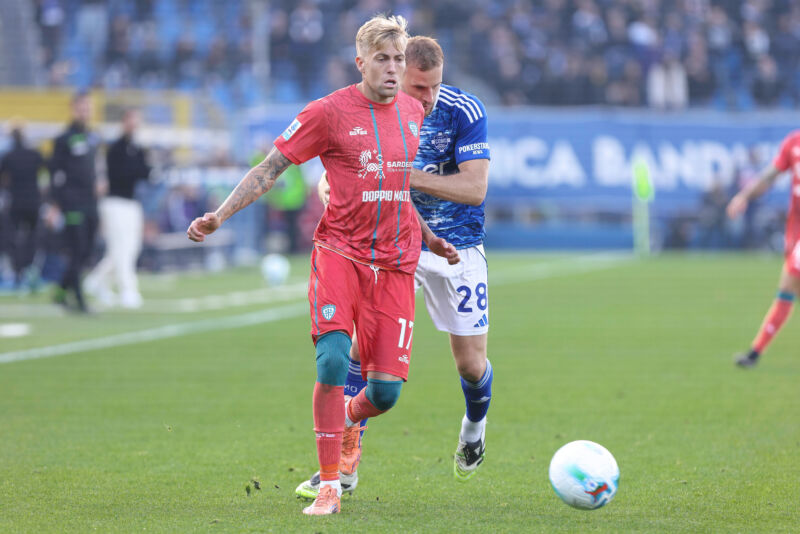 Como 1907 vs Cagliari Calcio