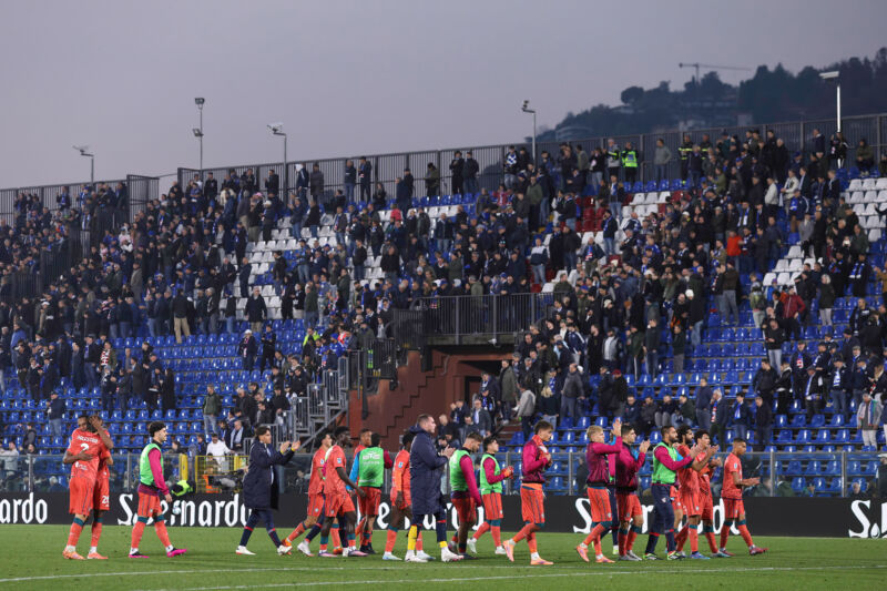 Como 1907 vs Cagliari Calcio
