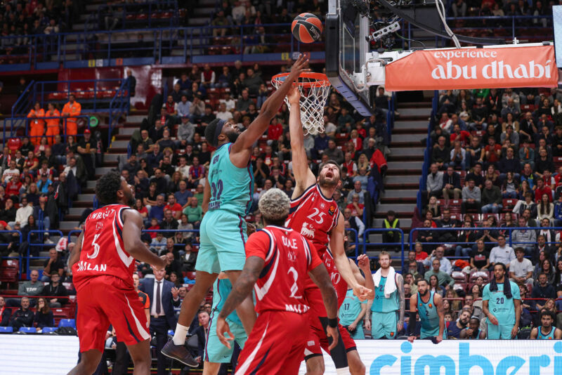 Armani Olimpia Milan vs FC Barcelona